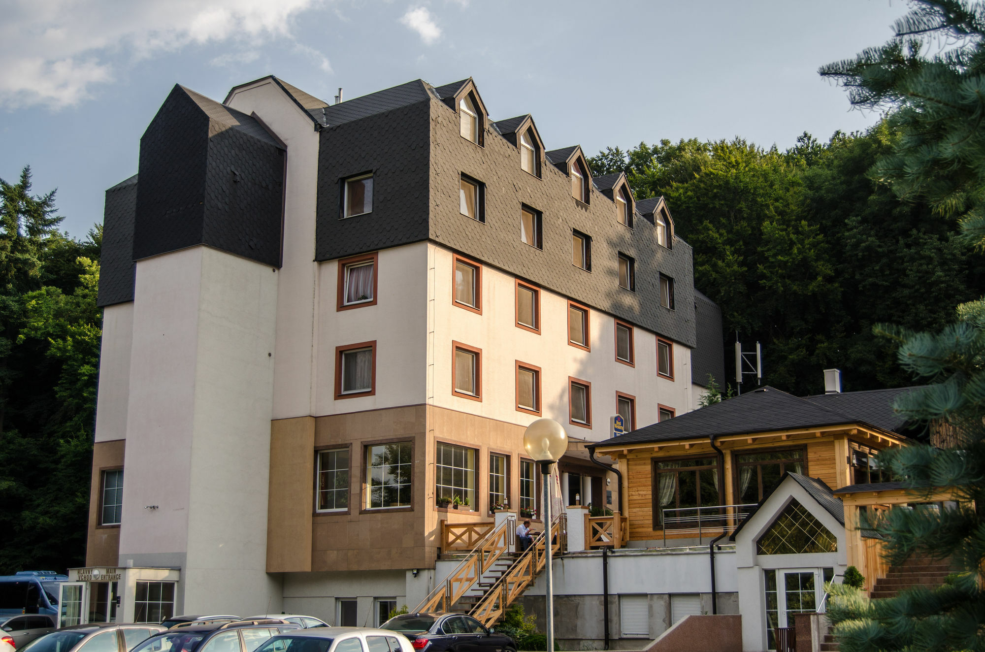 Hotel West Bratislava Exterior photo